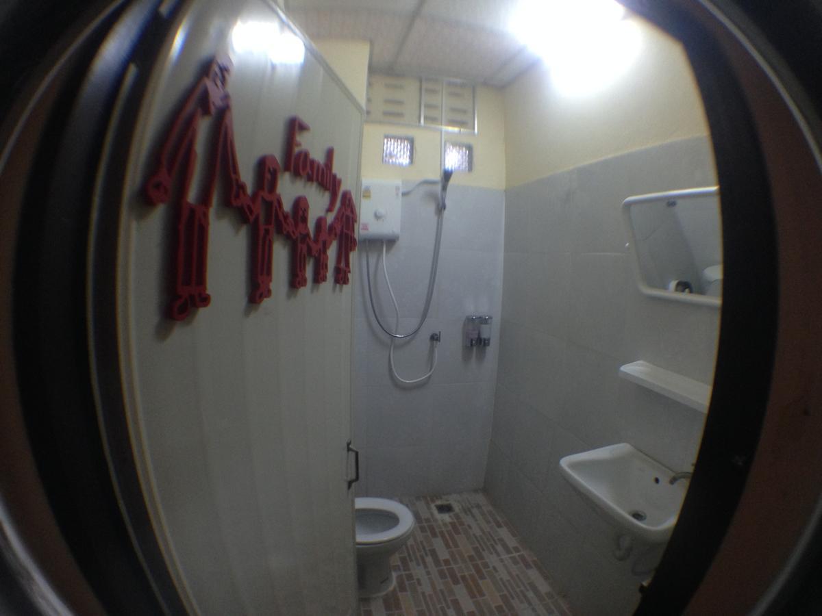 Bankaikow Hostel กาญจนบุรี ภายนอก รูปภาพ